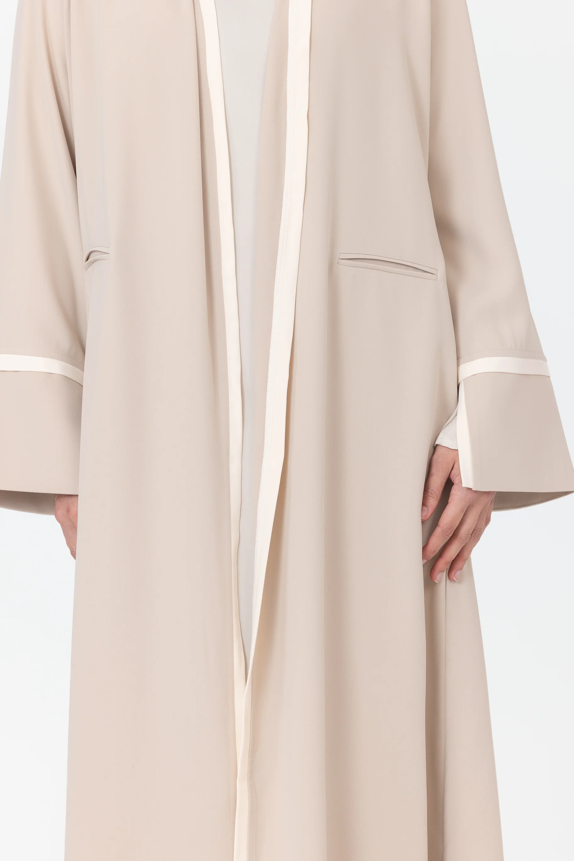 Leila Contrast Open Abaya - Stone - Image 3