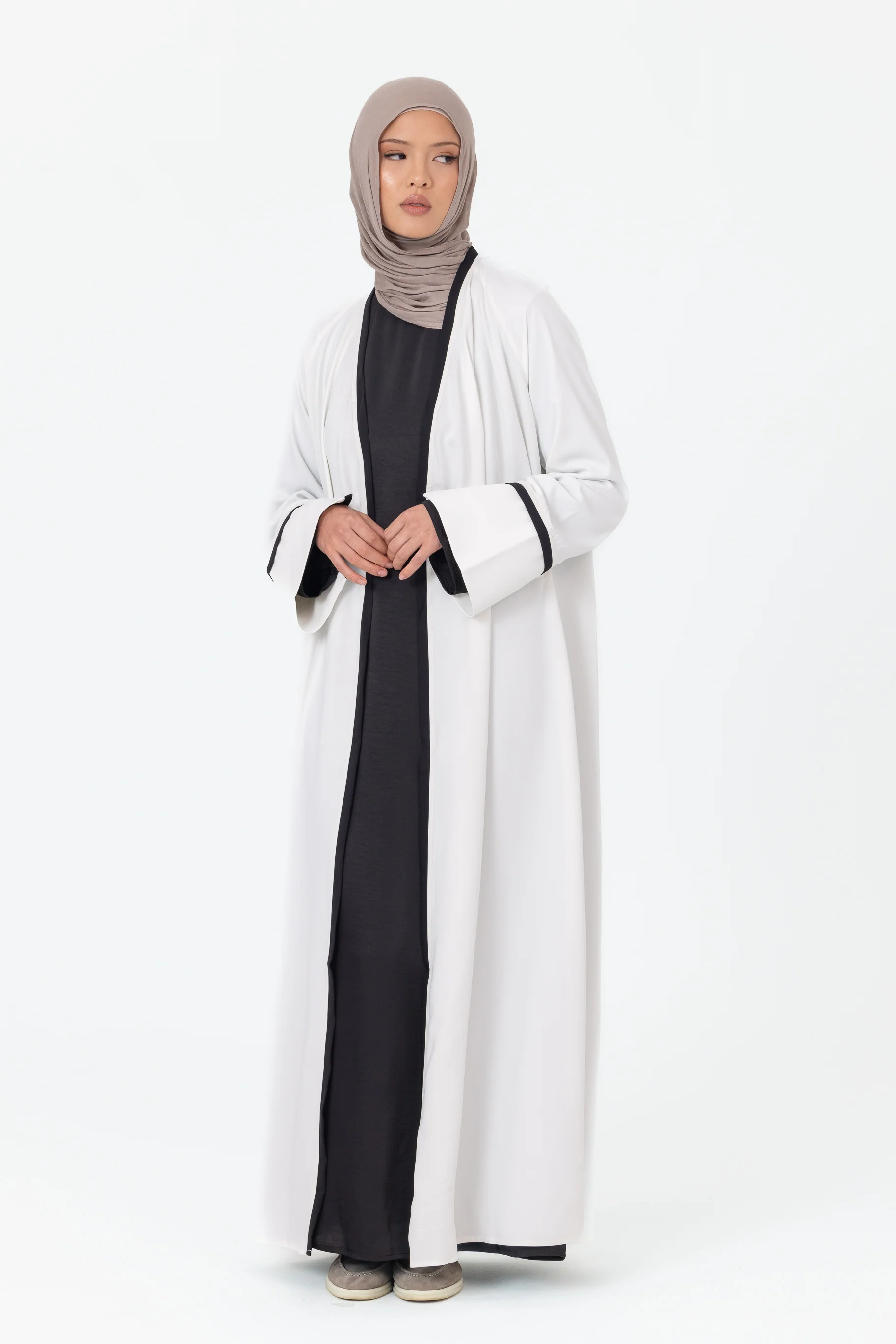 Leila Contrast Open Abaya - White - Image 2
