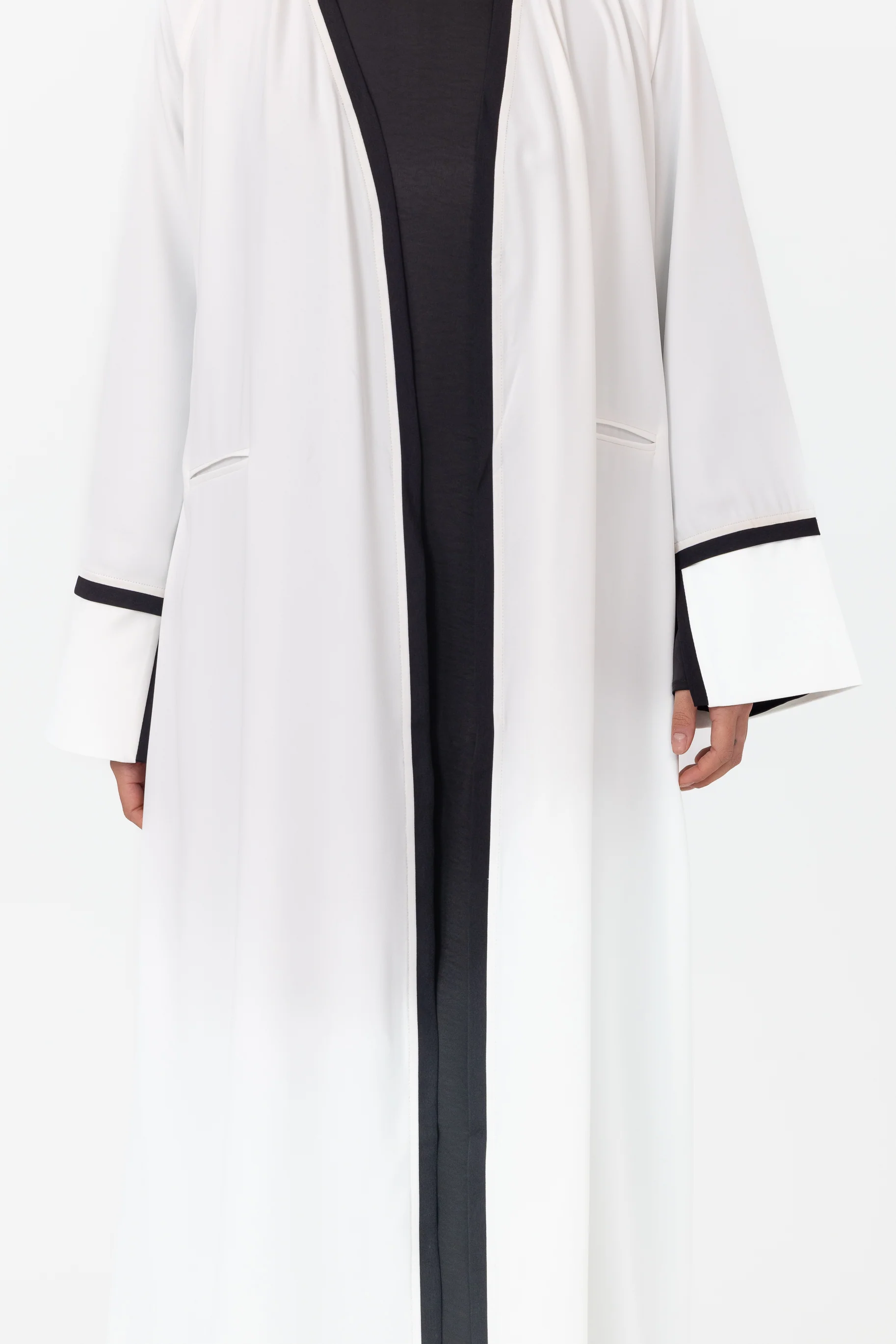 Leila Contrast Open Abaya - White - Image 3
